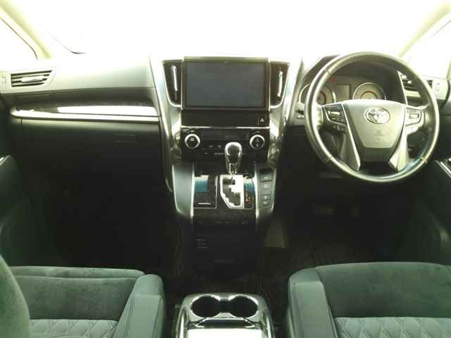 TOYOTA VELLFIRE 2019