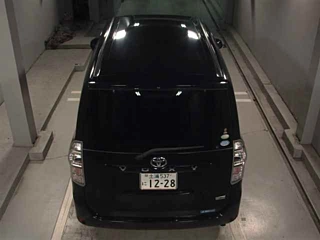 TOYOTA VOXY 2010