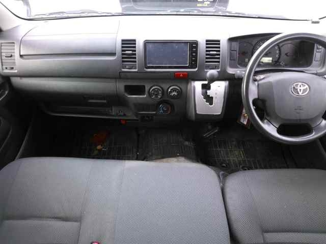 TOYOTA HIACE VAN 2015