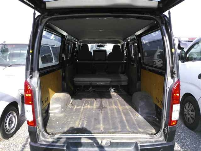 TOYOTA HIACE VAN 2015