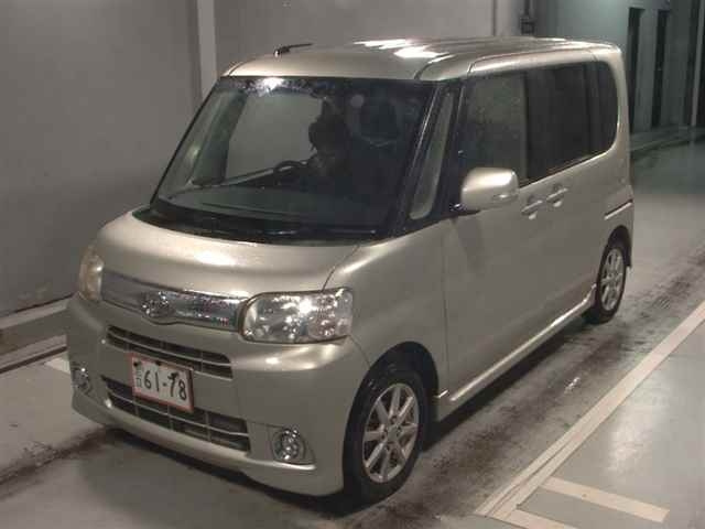 DAIHATSU TANTO 2012