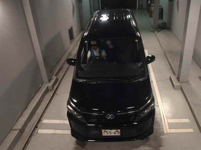 TOYOTA VOXY 2016