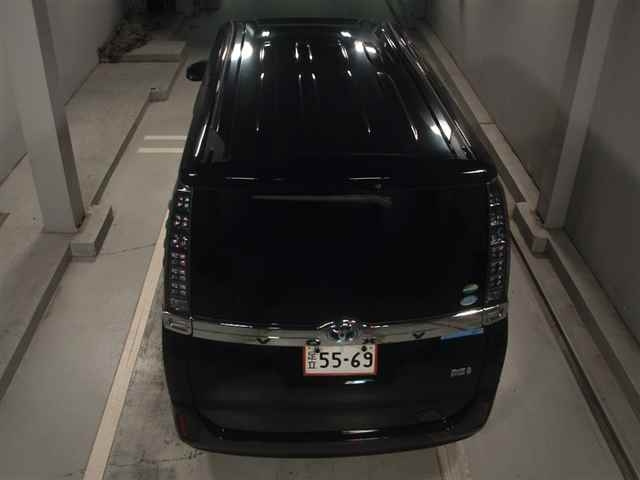 TOYOTA VOXY 2016