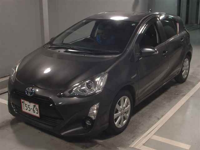 TOYOTA AQUA 2015