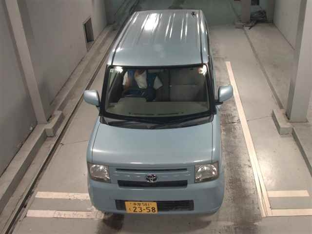 TOYOTA PIXIS SPACE 2015