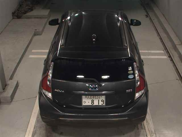 TOYOTA AQUA 2015
