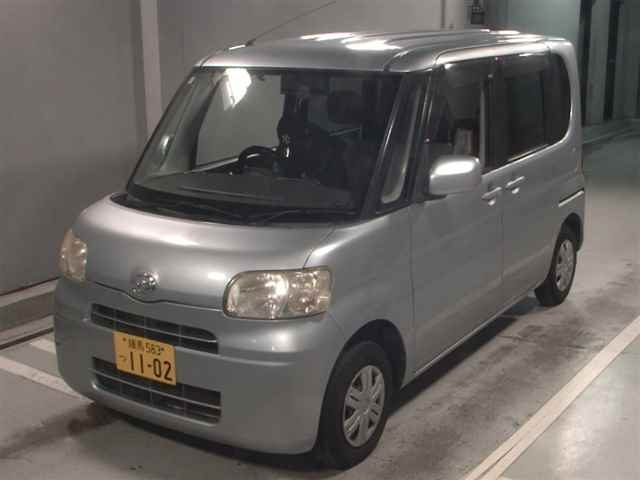 DAIHATSU TANTO 2011