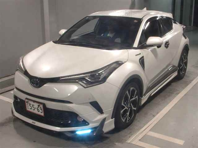 TOYOTA C-HR 2017