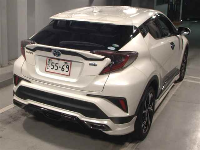 TOYOTA C-HR 2017
