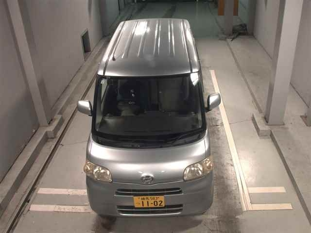 DAIHATSU TANTO 2011