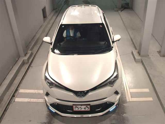 TOYOTA C-HR 2017