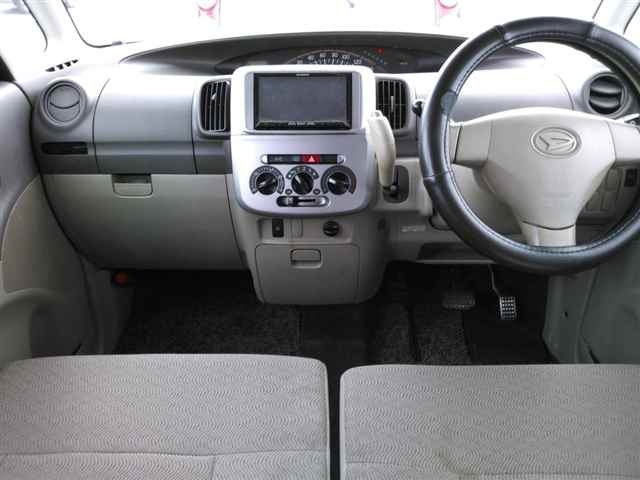DAIHATSU TANTO 2011