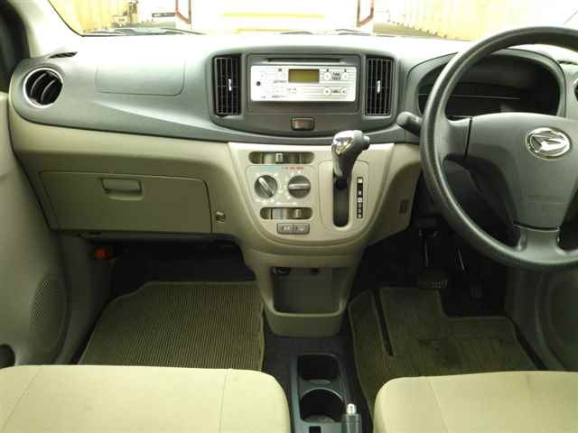 DAIHATSU MIRA E S 2012
