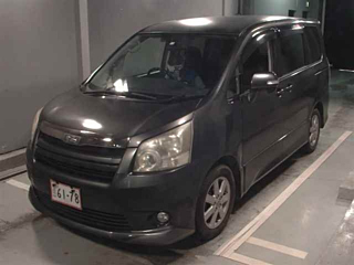 TOYOTA NOAH 2008