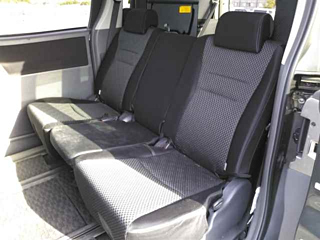 TOYOTA NOAH 2008