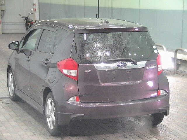 SUBARU TREZIA 2011