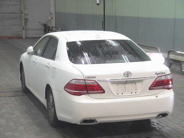 TOYOTA CROWN 2012