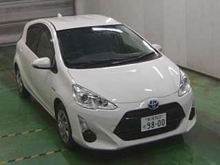 TOYOTA AQUA 2015
