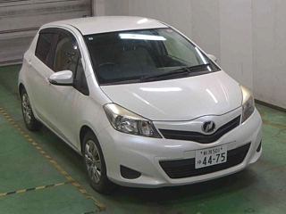 TOYOTA VITZ 2012