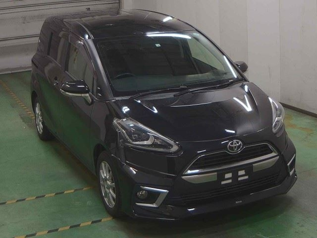 TOYOTA SIENTA 2016