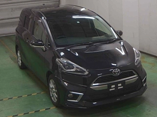 TOYOTA SIENTA 2016
