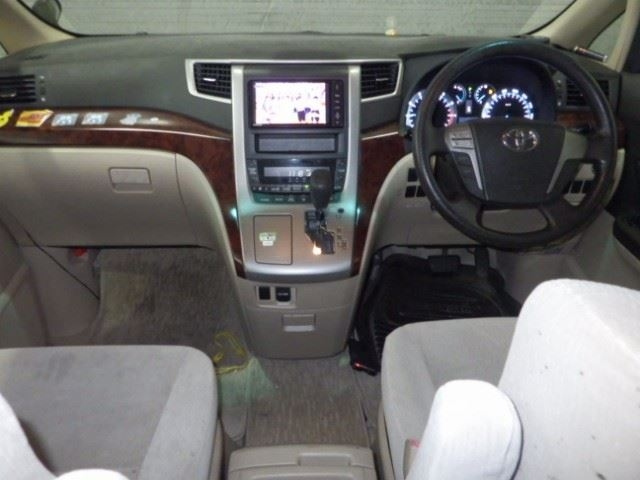 TOYOTA VELLFIRE 2009