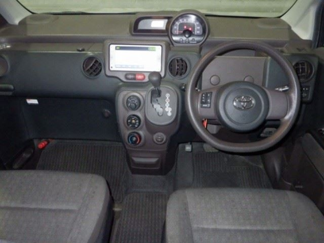 TOYOTA SPADE 2012