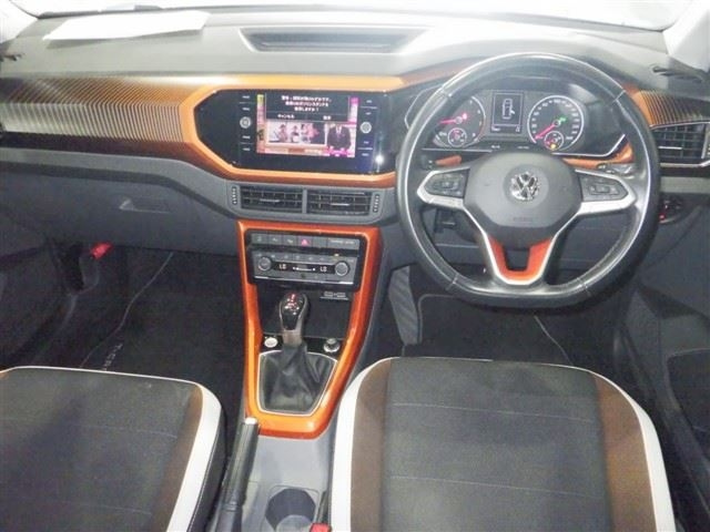 VOLKSWAGEN T-CROSS 2020