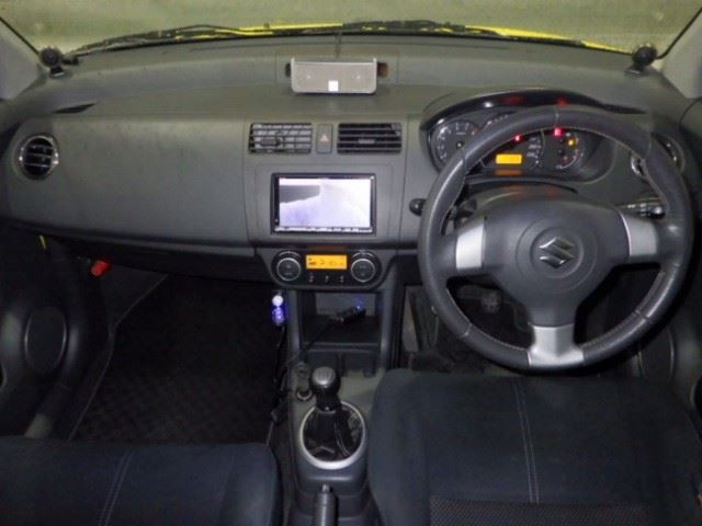 SUZUKI SWIFT 2010