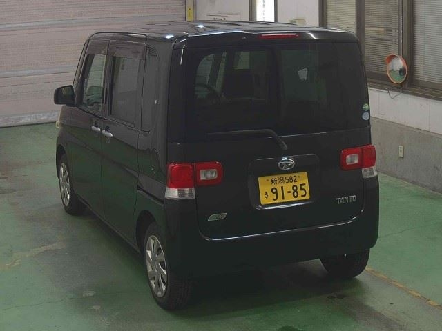 DAIHATSU TANTO 2013