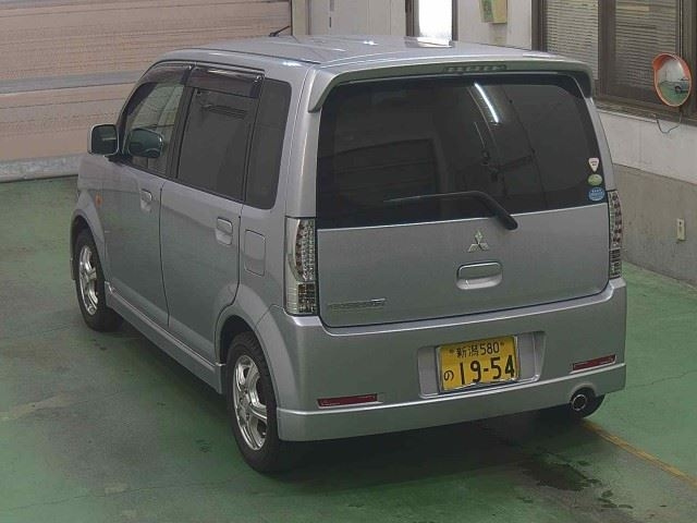 MITSUBISHI EK SPORTS 2011
