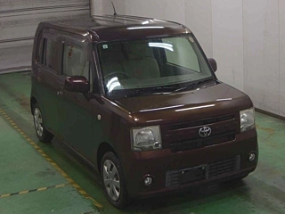 TOYOTA PIXIS SPACE 2013