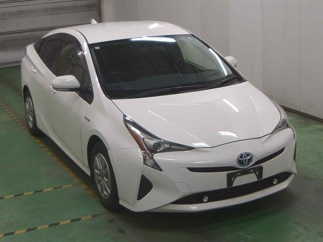 TOYOTA PRIUS 2017