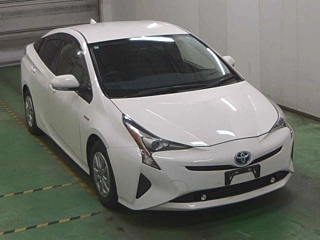 TOYOTA PRIUS 2017