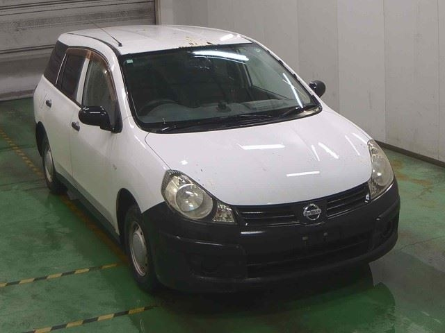 NISSAN AD 2010