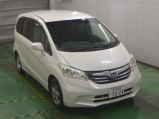 HONDA FREED 2013