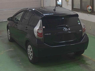 TOYOTA AQUA 2012