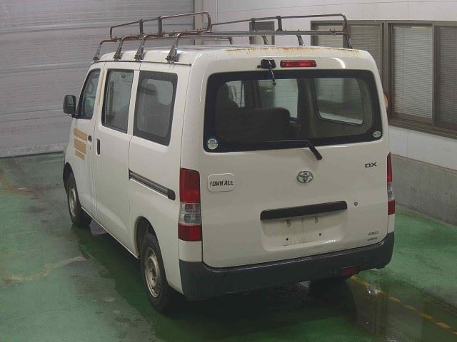 TOYOTA TOWN ACE VAN 2011