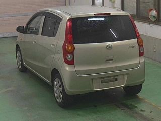 DAIHATSU MIRA 2010