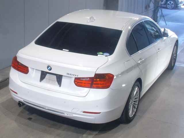 BMW 3 SERIES 2013
