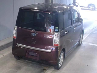 SUBARU LUCRA 2013
