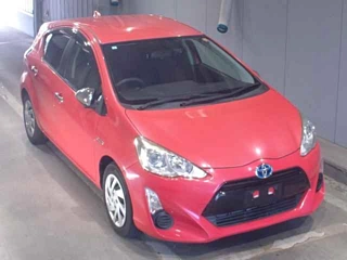 TOYOTA AQUA 2015