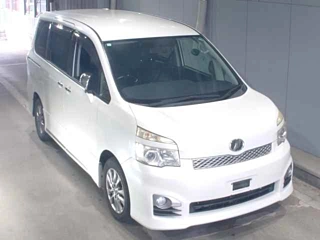 TOYOTA VOXY 2012
