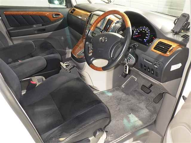 TOYOTA ALPHARD 2008