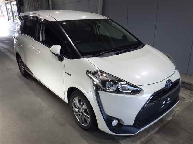 TOYOTA SIENTA 2016
