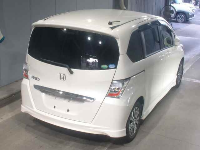HONDA FREED 2012
