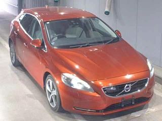 VOLVO V40 2014