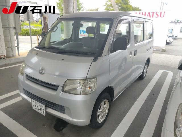 TOYOTA TOWN ACE VAN 2011