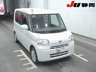 DAIHATSU TANTO 2012