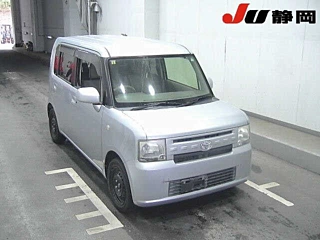 TOYOTA PIXIS SPACE 2012